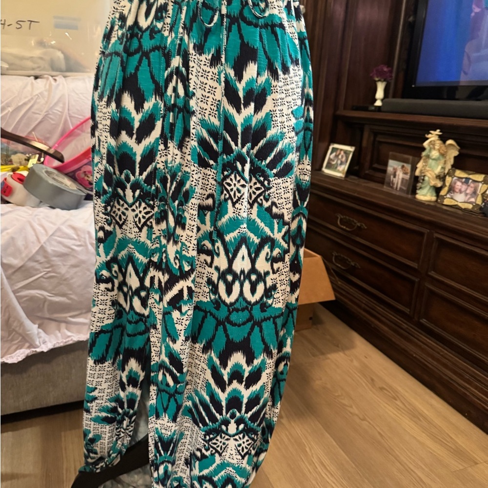 Department 222 Teal and Black Patterned skirt med like new!